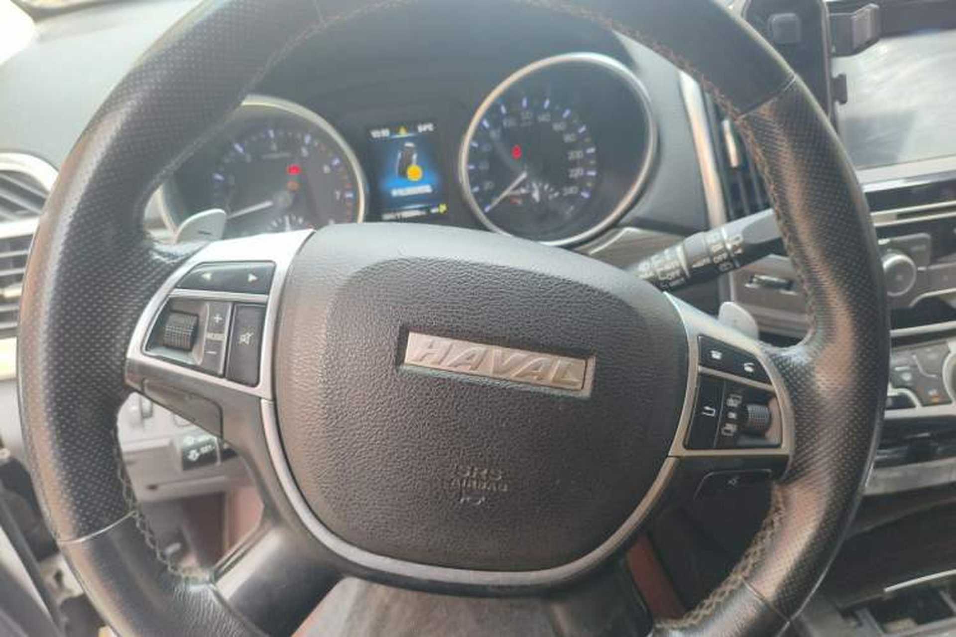 Used Haval H9 2015 2.0T Four-Wheel Drive Luxury 7-Seater Steering Wheel