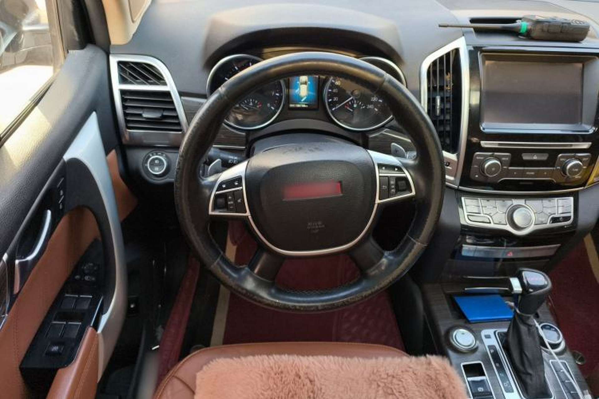 Used Haval H9 2015 2.0T Four-Wheel Drive Luxury 7-Seater Steering Wheel
