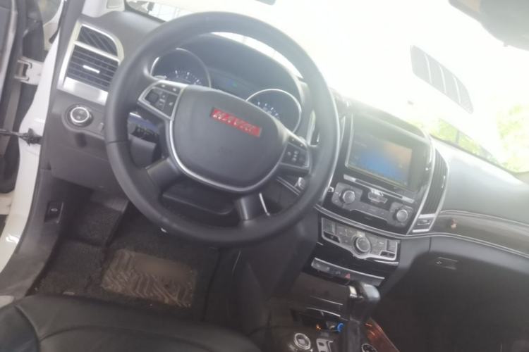 Used Haval H9 2015 2.0T Four-Wheel Drive Ultra-Luxury 7-Seater Steering Wheel