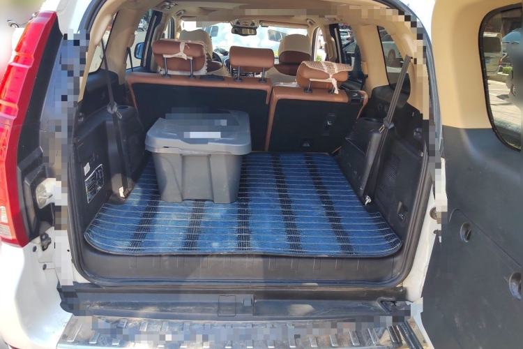 Used Haval H9 2015 2.0T Four-Wheel Drive Luxury 7-Seater Trunk