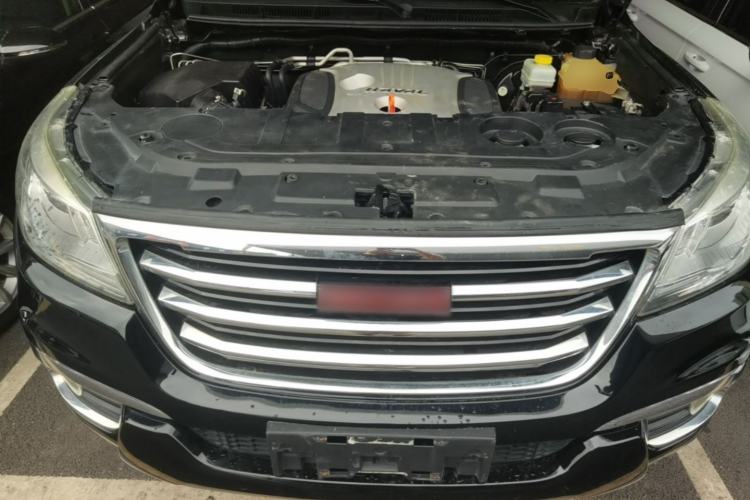 Used Haval H9 2016 2.0T Four-Wheel Drive Elite Version 7 Seats Engine Bay
