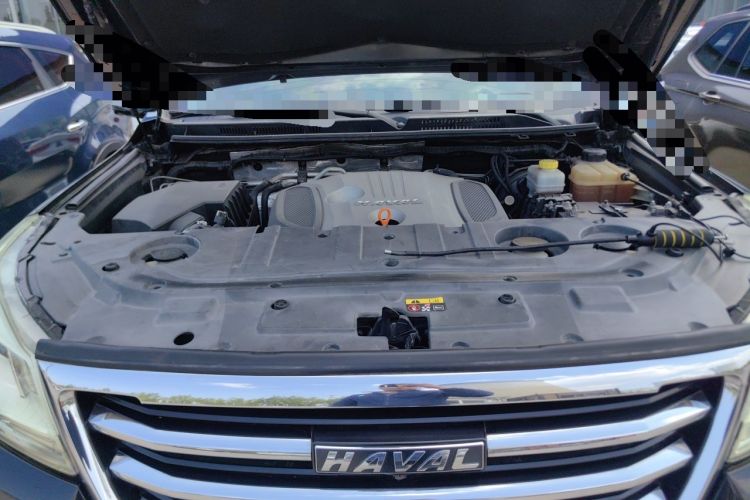 Used Haval H9 2016 2.0T Four-Wheel Drive Luxury Version 5 Seats Engine Bay