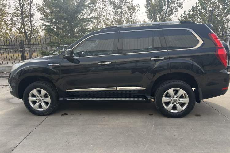 Used Haval H9 2016 2.0T Four-Wheel Drive Luxury Version 5 Seats Exterior 3