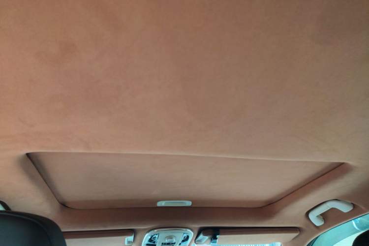 Used Haval H9 2016 2.0T Four-Wheel Drive Elite Version 7 Seats Headliner