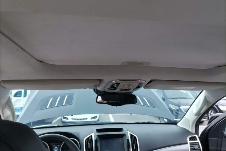 Used Haval H9 2016 2.0T Four-Wheel Drive Luxury 7-Seater Headliner