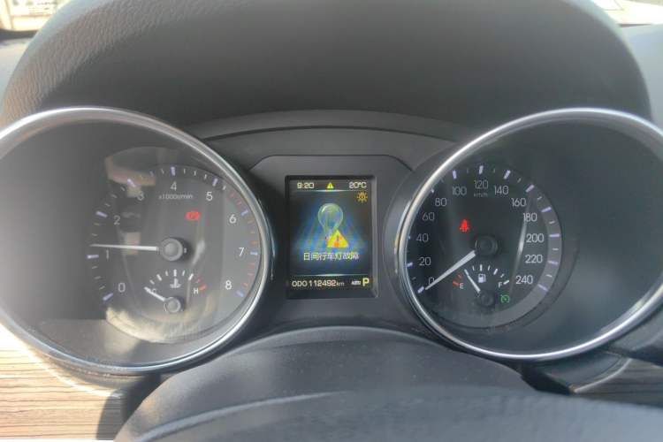 Used Haval H9 2016 2.0T Four-Wheel Drive Luxury Version 5 Seats Instrument Cluster
