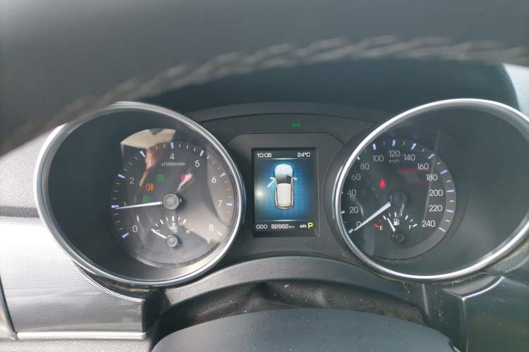 Used Haval H9 2016 2.0T Four-Wheel Drive Luxury 7-Seater Instrument Cluster