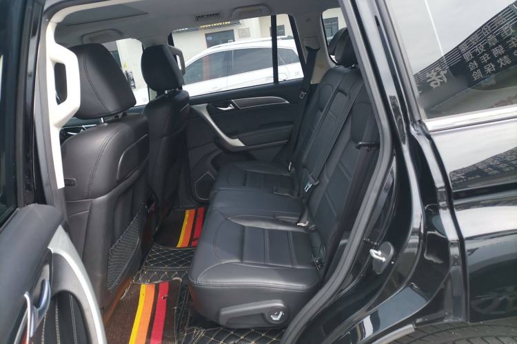 Used Haval H9 2016 2.0T Four-Wheel Drive Luxury 7-Seater Interior 4