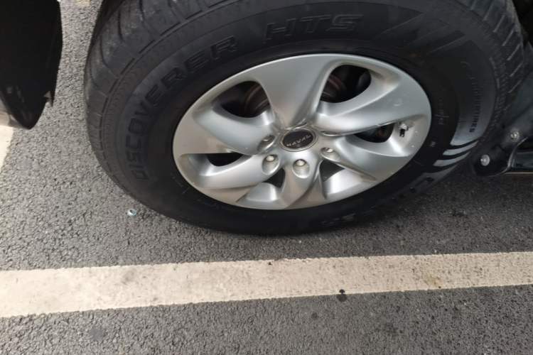 Used Haval H9 2016 2.0T Four-Wheel Drive Elite Version 7 Seats Left Front Wheel Hub