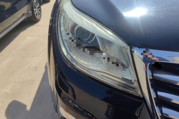 Used Haval H9 2016 2.0T Four-Wheel Drive Luxury Version 5 Seats Right Front Headlight