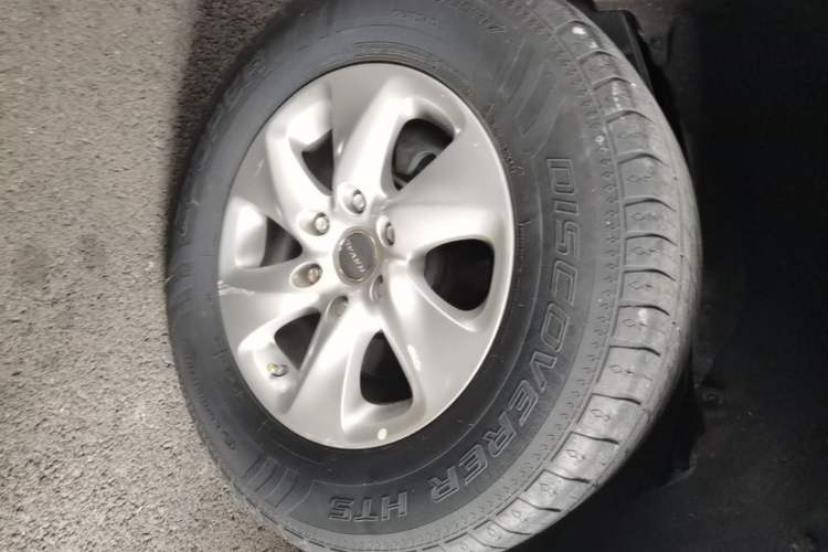 Used Haval H9 2016 2.0T Four-Wheel Drive Elite Version 7 Seats Right Rear Wheel Hub