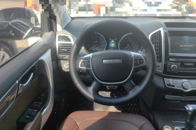 Used Haval H9 2016 2.0T Four-Wheel Drive Luxury Version 5 Seats Steering Wheel