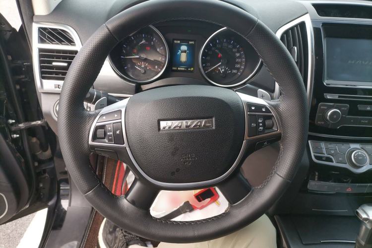 Used Haval H9 2016 2.0T Four-Wheel Drive Luxury 7-Seater Steering Wheel