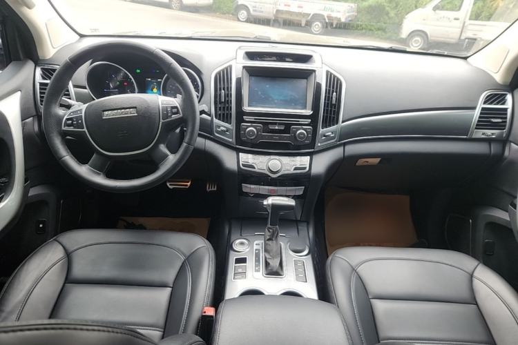 Used Haval H9 2016 2.0T Four-Wheel Drive Elite Version 7 Seats Center Console