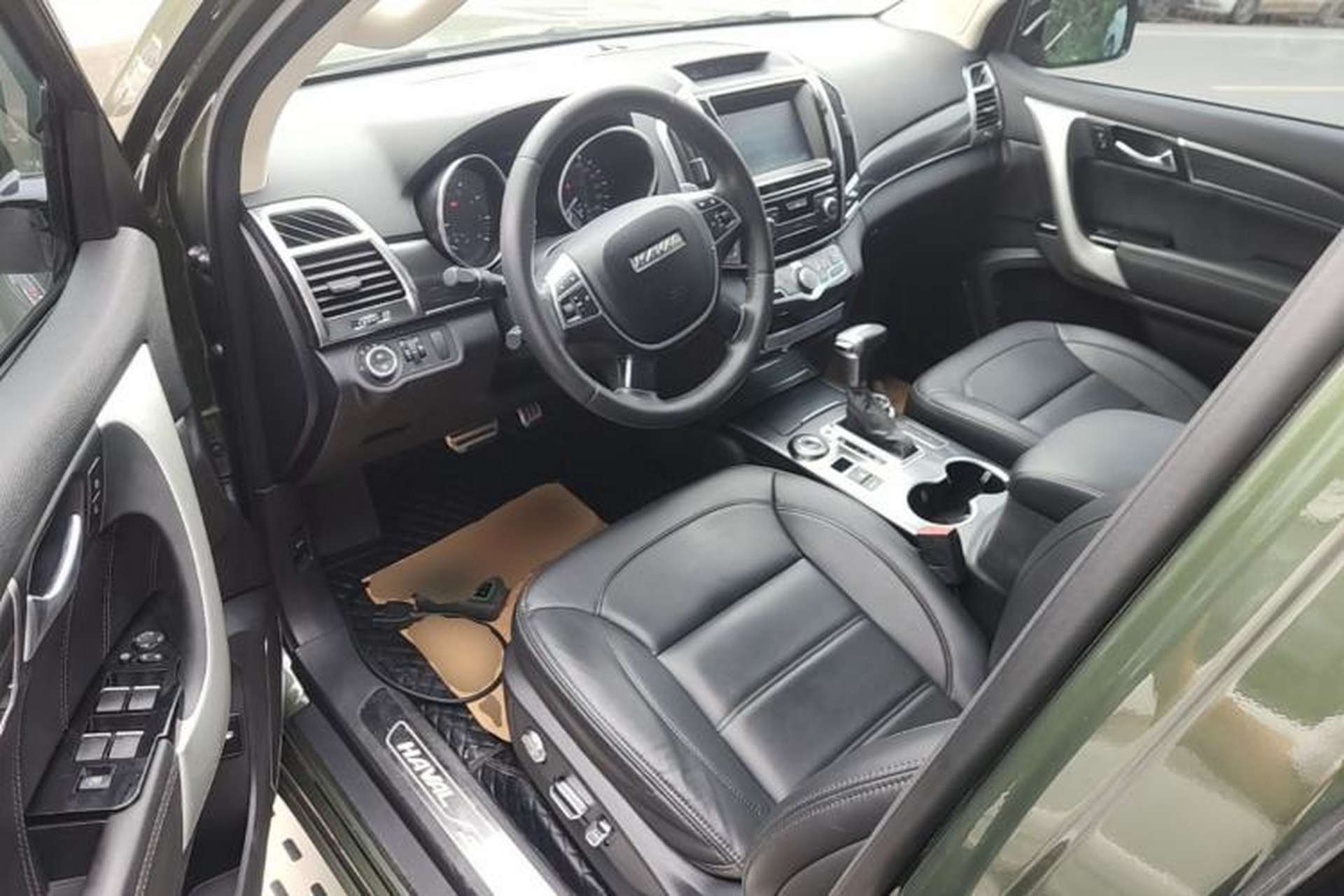 Used Haval H9 2016 2.0T Four-Wheel Drive Elite Version 7 Seats Driver Seat