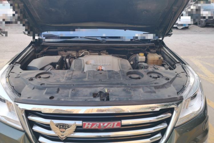 Used Haval H9 2016 2.0T Four-Wheel Drive Luxury Version 5 Seats Engine Bay