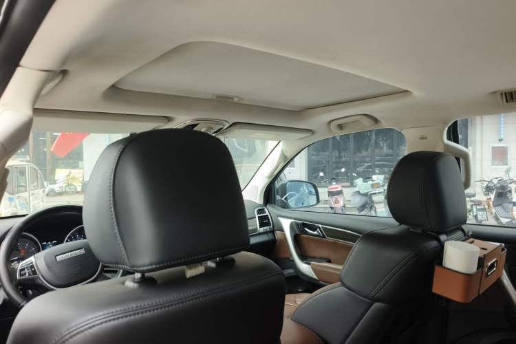 Used Haval H9 2016 2.0T Four-Wheel Drive Luxury 7-Seater Headliner
