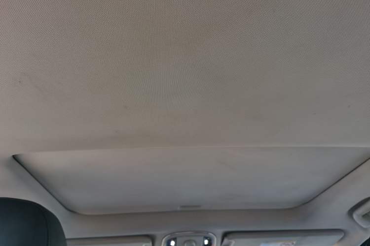 Used Haval H9 2016 2.0T Four-Wheel Drive Luxury Version 5 Seats Headliner