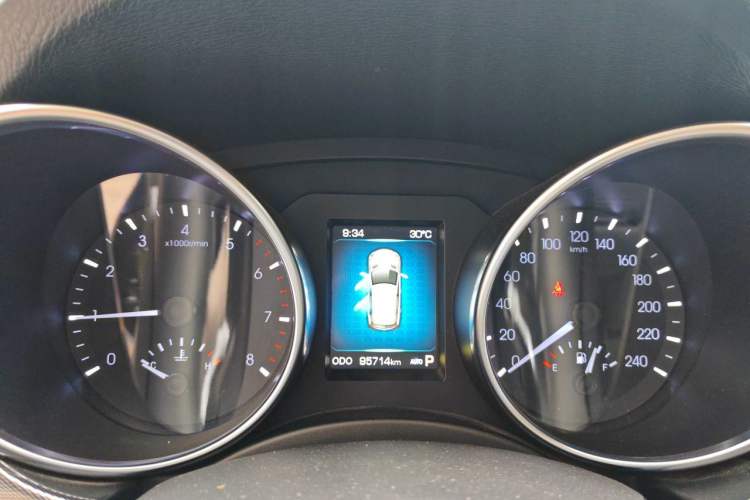 Used Haval H9 2016 2.0T Four-Wheel Drive Luxury Version 5 Seats Instrument Cluster