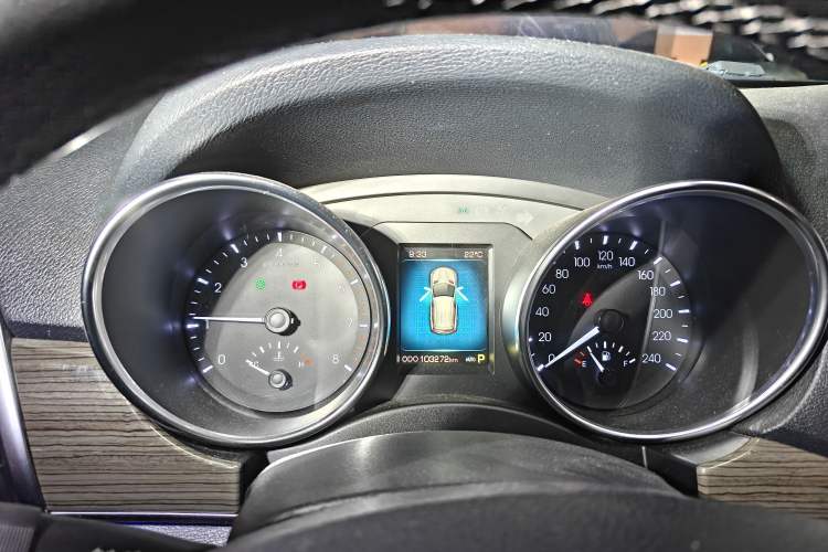Used Haval H9 2016 2.0T Four-Wheel Drive Luxury 7-Seater Instrument Cluster