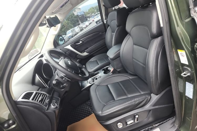 Used Haval H9 2016 2.0T Four-Wheel Drive Elite Version 7 Seats Left Front Seat