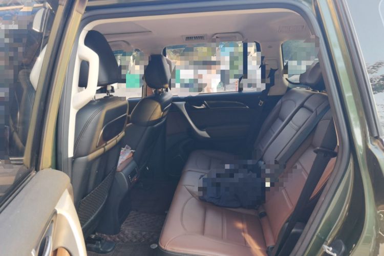 Used Haval H9 2016 2.0T Four-Wheel Drive Luxury Version 5 Seats Left Rear Seat