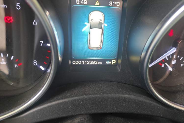 Used Haval H9 2016 2.0T Four-Wheel Drive Luxury 7-Seater Odometer Close Up