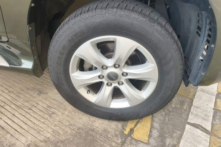 Used Haval H9 2016 2.0T Four-Wheel Drive Luxury 7-Seater Right Front Wheel Hub