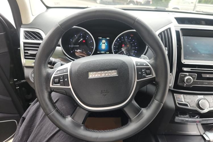 Used Haval H9 2016 2.0T Four-Wheel Drive Elite Version 7 Seats Steering Wheel