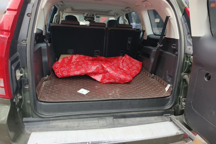 Used Haval H9 2016 2.0T Four-Wheel Drive Luxury 7-Seater Trunk