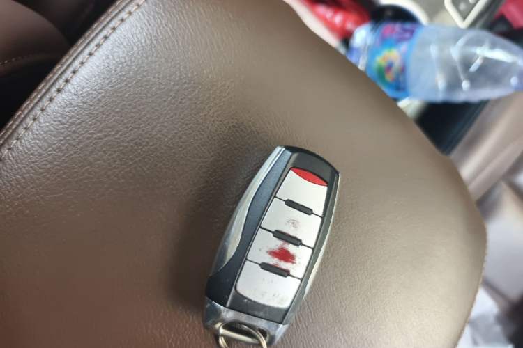Used Haval H9 2016 2.0T Four-Wheel Drive Luxury 7-Seater Vehicle Key