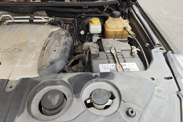 Used Haval H9 2016 2.0T Four-Wheel Drive Luxury 7-Seater Engine Bay Left