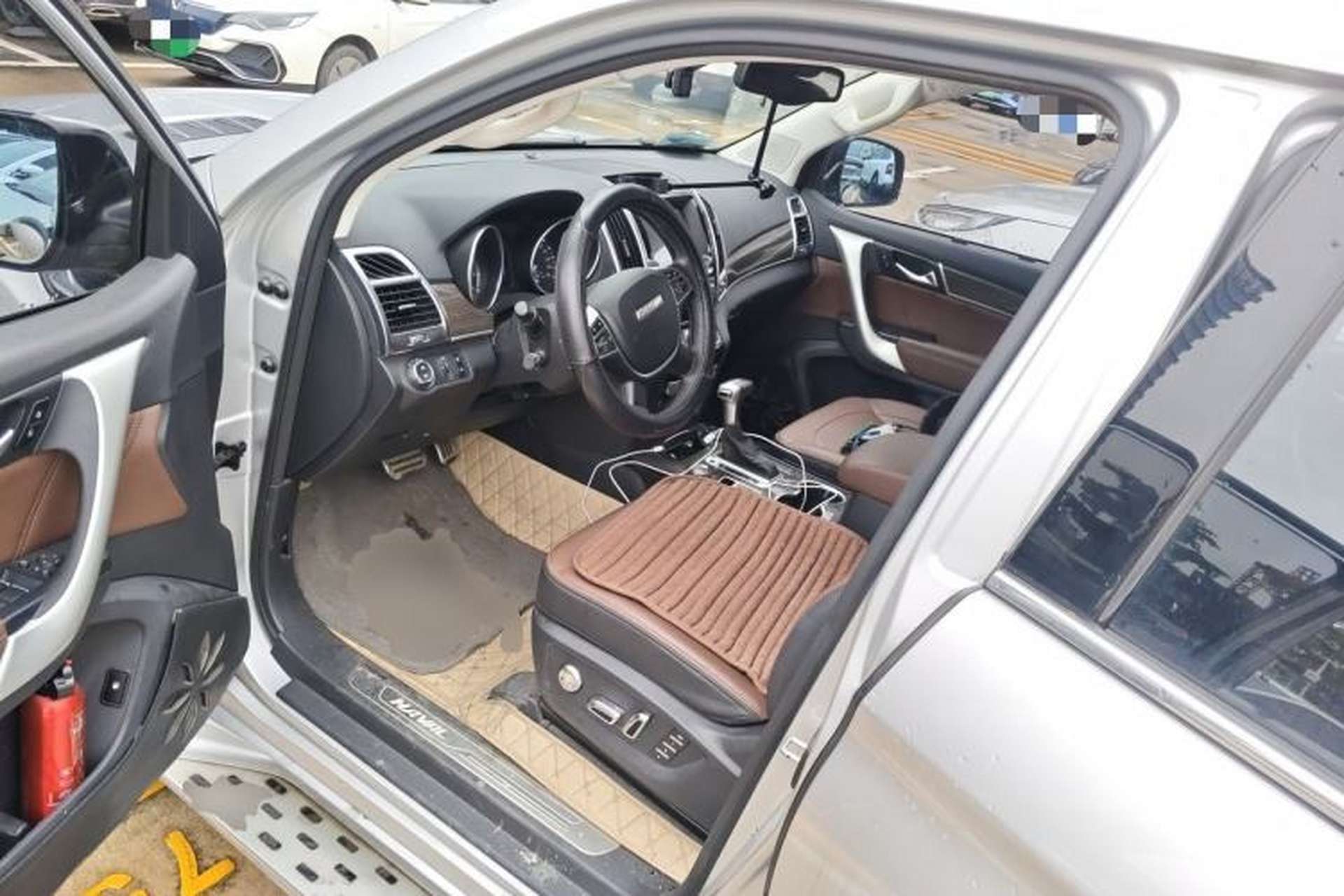 Used Haval H9 2016 2.0T Four-Wheel Drive Luxury Version 5 Seats Driver Seat