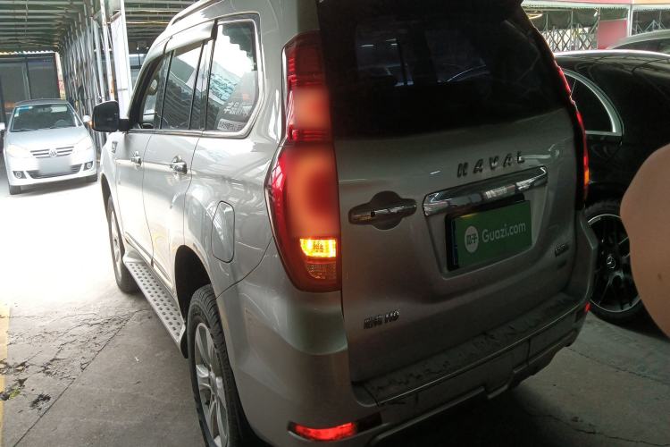 Used Haval H9 2016 2.0T Four-Wheel Drive Luxury 7-Seater Exterior 2