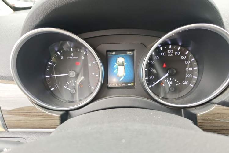 Used Haval H9 2016 2.0T Four-Wheel Drive Luxury Version 5 Seats Instrument Cluster