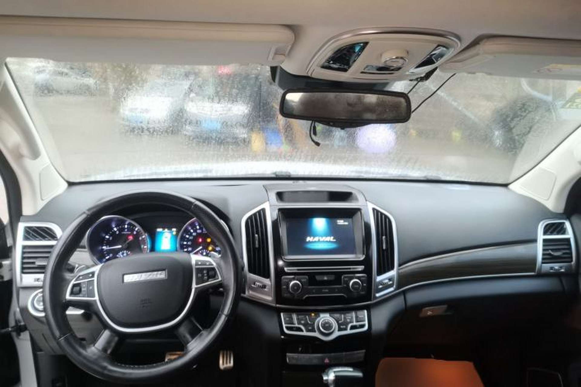 Used Haval H9 2016 2.0T Four-Wheel Drive Luxury 7-Seater Interior 2