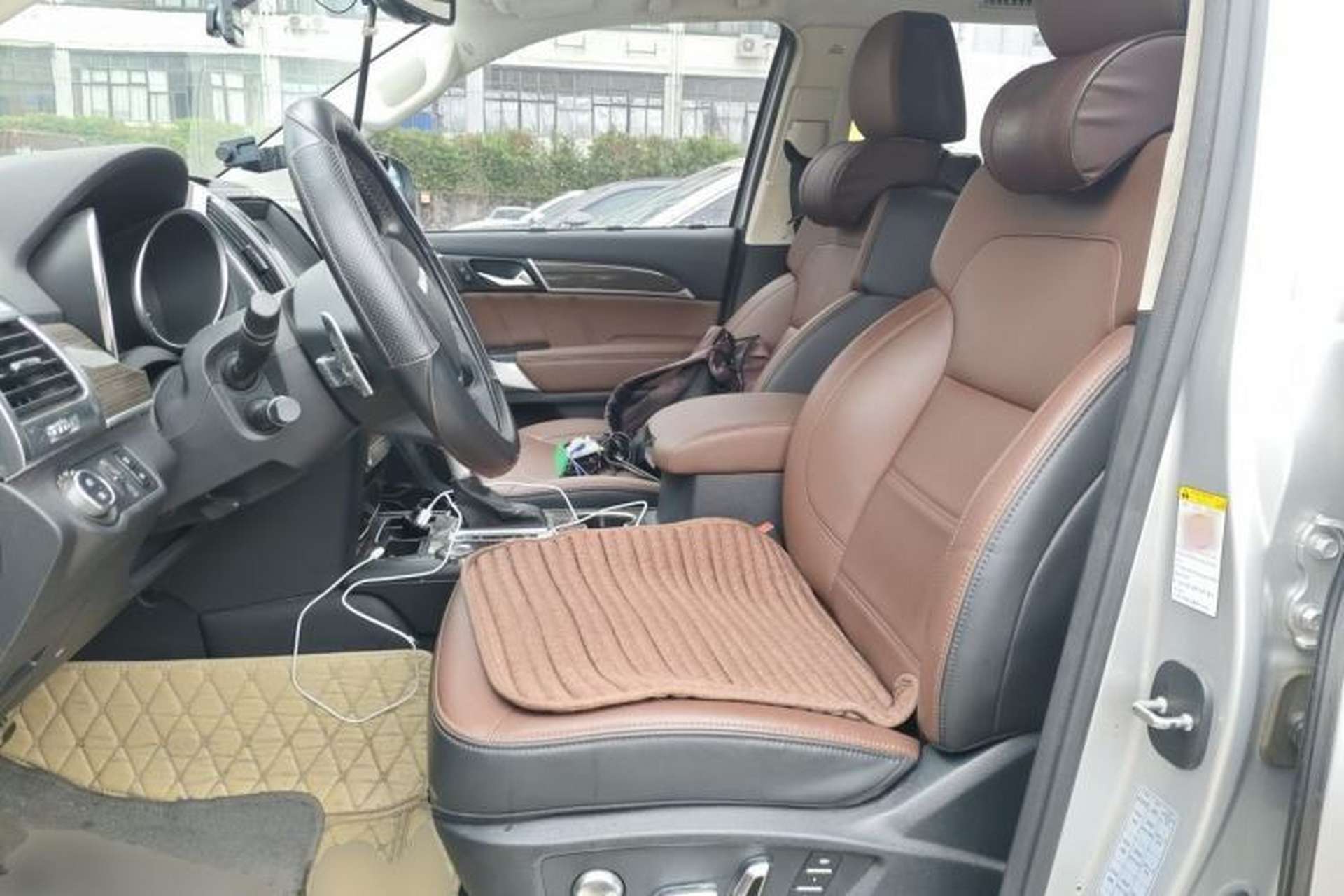 Used Haval H9 2016 2.0T Four-Wheel Drive Luxury Version 5 Seats Left Front Seat