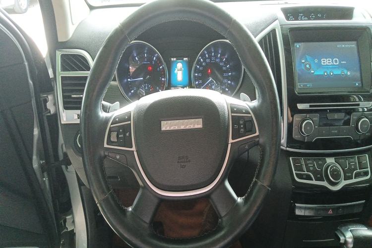 Used Haval H9 2016 2.0T Four-Wheel Drive Luxury 7-Seater Steering Wheel