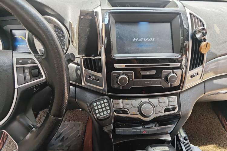 Used Haval H9 2016 2.0T Four-Wheel Drive Luxury 7-Seater Audio And AC Panel