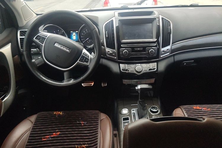 Used Haval H9 2016 2.0T Four-Wheel Drive Luxury 7-Seater Center Console