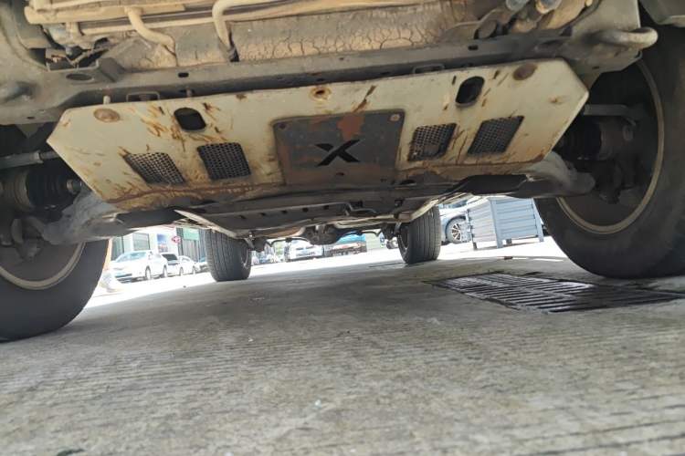 Used Haval H9 2016 2.0T Four-Wheel Drive Luxury 7-Seater Chassis Front
