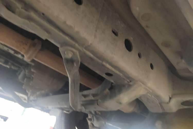 Used Haval H9 2016 2.0T Four-Wheel Drive Luxury 7-Seater Chassis Front Right