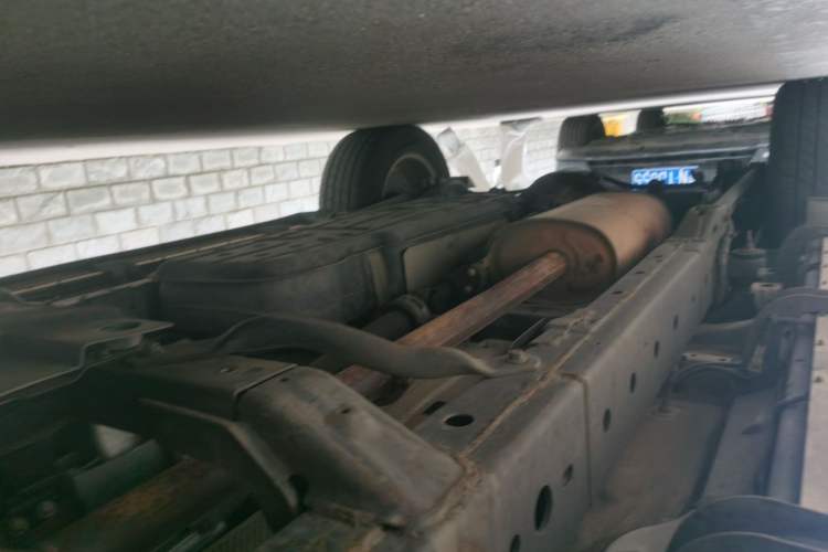 Used Haval H9 2016 2.0T Four-Wheel Drive Luxury 7-Seater Chassis Front Right