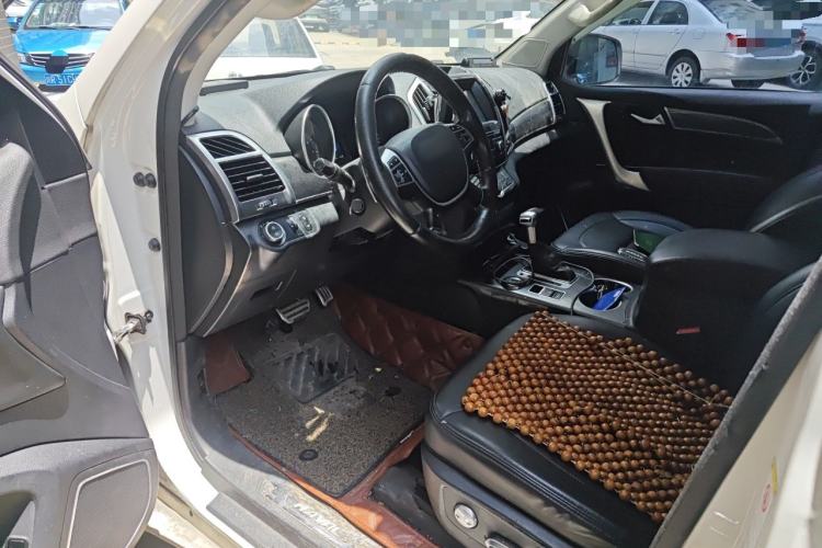Used Haval H9 2016 2.0T Four-Wheel Drive Luxury 7-Seater Driver Seat