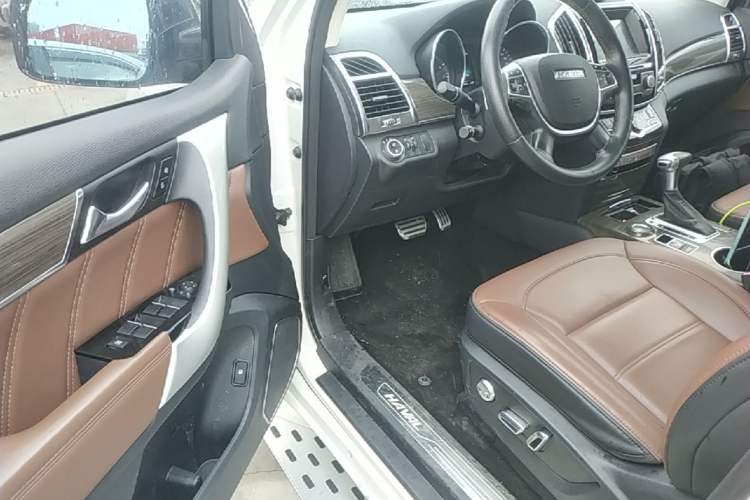 Used Haval H9 2016 2.0T Four-Wheel Drive Elite Version 7 Seats Driver Seat
