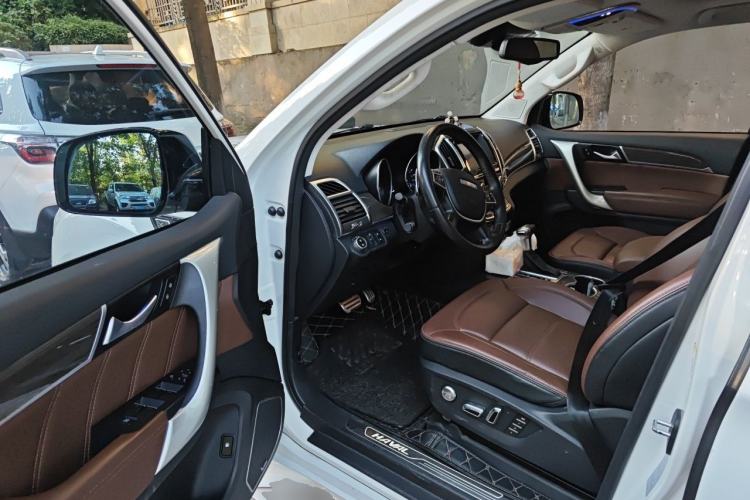 Used Haval H9 2016 2.0T Four-Wheel Drive Luxury 7-Seater Driver Seat
