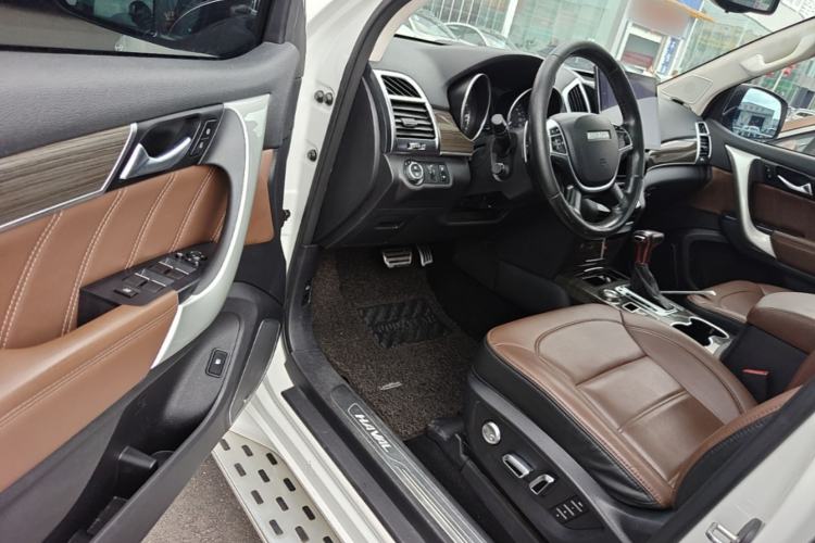 Used Haval H9 2016 2.0T Four-Wheel Drive Luxury 7-Seater Driver Seat