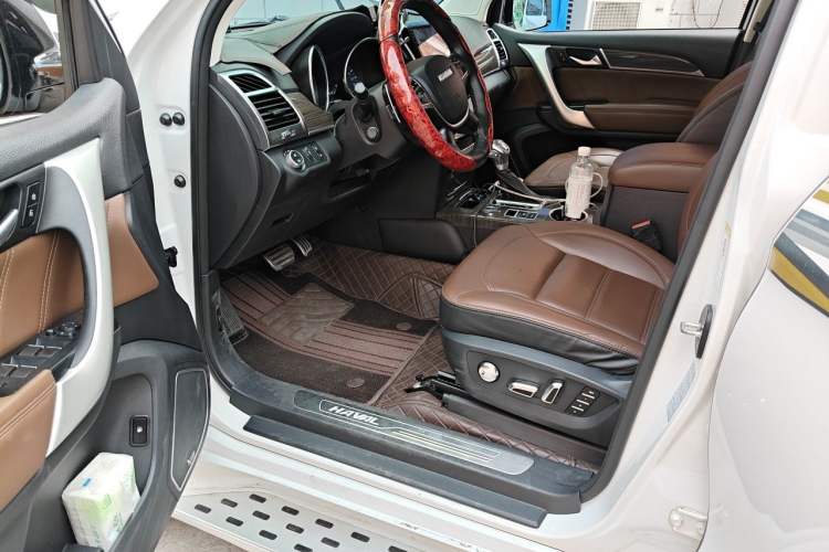 Used Haval H9 2016 2.0T Four-Wheel Drive Luxury 7-Seater Driver Seat