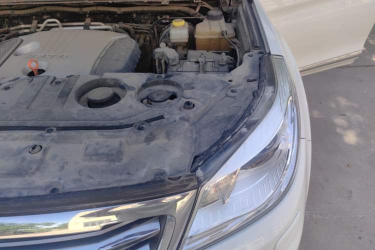 Used Haval H9 2016 2.0T Four-Wheel Drive Luxury 7-Seater Engine Bay Left