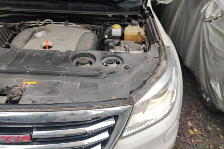 Used Haval H9 2016 2.0T Four-Wheel Drive Luxury 7-Seater Engine Bay Left